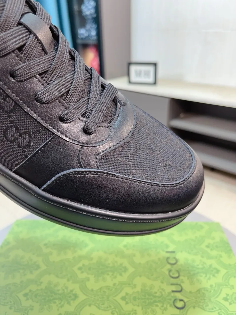Factory price 438🌹🌹GUCCI [Gucci] New high-top men's shoes, a high-end brand, the latest fashionable casual men's shoes, trendy and versatile, relaxed and sporty style, uppers imported from Italy, first-layer cowhide, genuine leather lining, and ultra-fine workmanship. Original personalized fashionable rubber wear-resistant outsole, light and comfortable on the foot, size 38-44